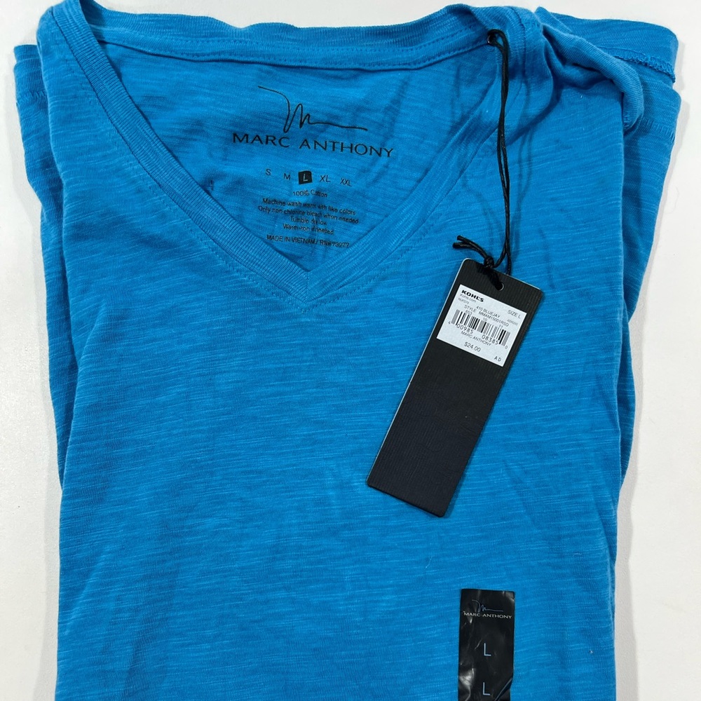 Marc Anthony Men’s T-shirt size Large NWT